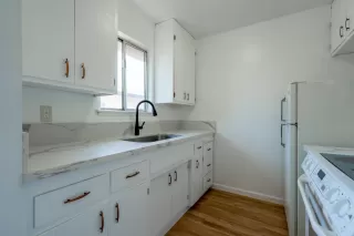 Photo #5: 223049936 Listing