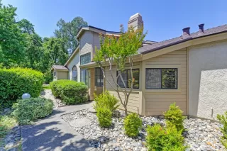 Photo #1: 223050275 Listing 