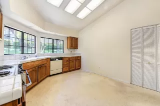 Photo #6: 223050275 Listing 