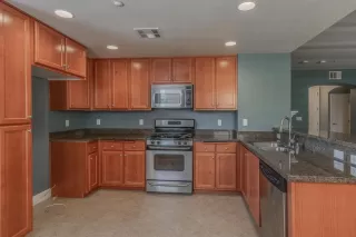 Photo #1: 223051259 Listing