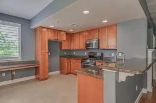 Photo #2: 223051259 Listing