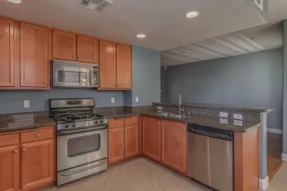 Photo #3: 223051259 Listing