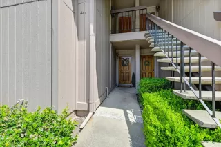 Photo #2: 223051648 Listing 