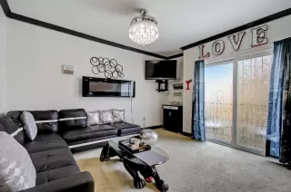 Photo #4: 223052520 Listing