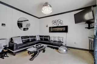 Photo #5: 223052520 Listing