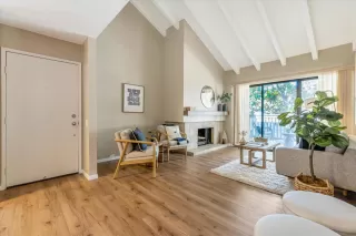 Photo #5: 223053402 Listing