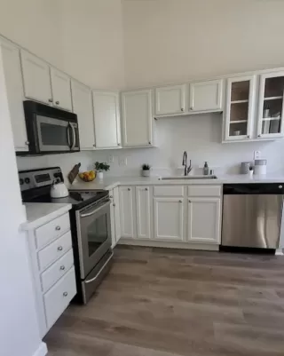 Photo #6: 223053496 Listing