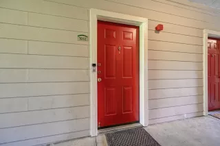 Photo #5: 223053560 Listing