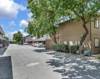 Photo #1: 223053855 Listing