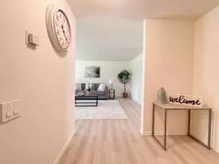 Photo #3: 223053857 Listing