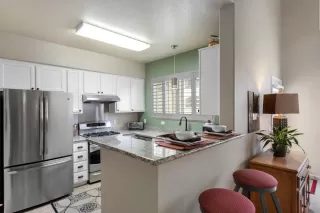 Photo #1: 223053915 Listing