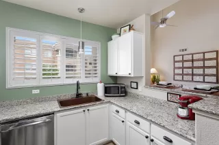 Photo #2: 223053915 Listing