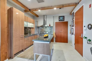 Photo #1: 223055750 Listing 