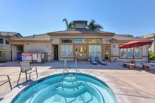 Photo #2: 223055818 Listing