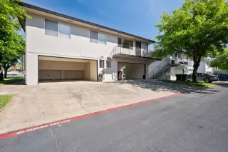 Photo #1: 223055839 Listing 