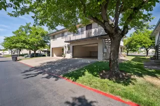 Photo #2: 223055839 Listing 