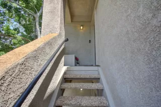 Photo #2: 223056198 Listing