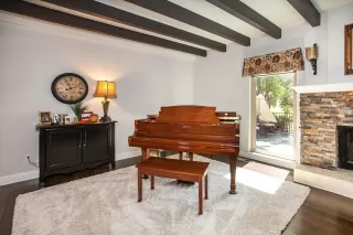 Photo #3: 223056592 Listing