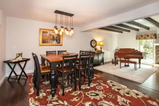 Photo #5: 223056592 Listing