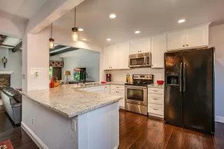 Photo #6: 223056592 Listing