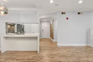 Photo #3: 223056750 Listing