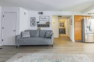 Photo #6: 223057030 Listing