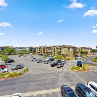 Photo #2: 223057451 Listing