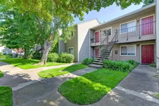 Photo #2: 223058090 Listing 