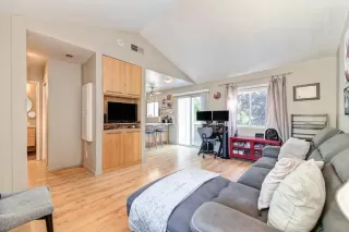 Photo #5: 223058090 Listing 