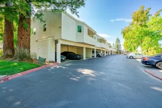 Photo #3: 223058478 Listing