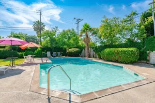 Photo #4: 223058478 Listing