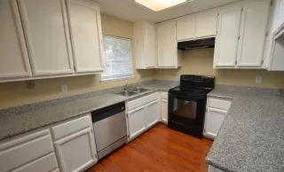 Photo #4: 223058911 Listing