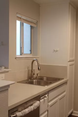 Photo #2: 223059076 Listing