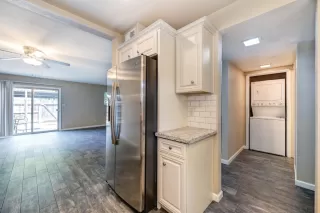 Photo #6: 223059170 Listing