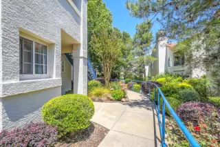 Photo #2: 223059266 Listing