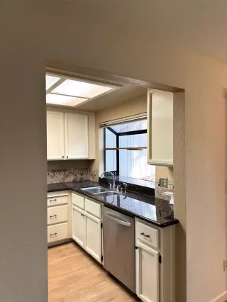 Photo #3: 223059339 Listing 