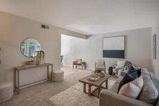 Photo #4: 223059911 Listing