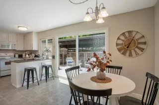 Photo #5: 223059911 Listing