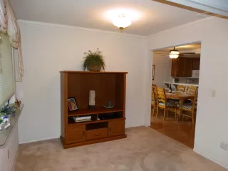 Photo #4: 223060561 Listing