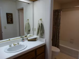 Photo #6: 223060561 Listing