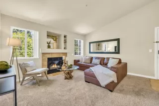 Photo #2: 223060792 Listing