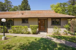 Photo #2: 223061355 Listing