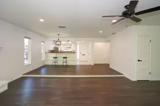 Photo #5: 223061355 Listing