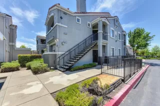 Photo #1: 223061552 Listing
