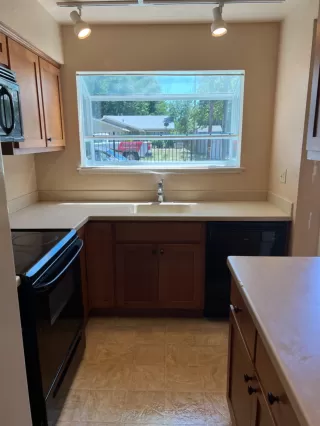 Photo #2: 223062258 Listing