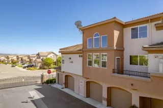 Photo #2: 223063192 Listing