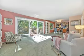 Photo #2: 223063354 Listing