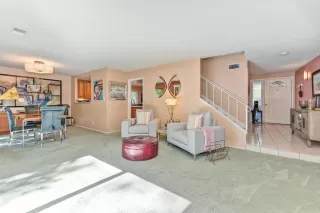 Photo #5: 223063354 Listing