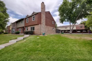 Photo #2: 223063716 Listing 