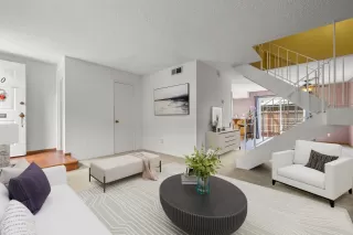 Photo #5: 223063716 Listing 